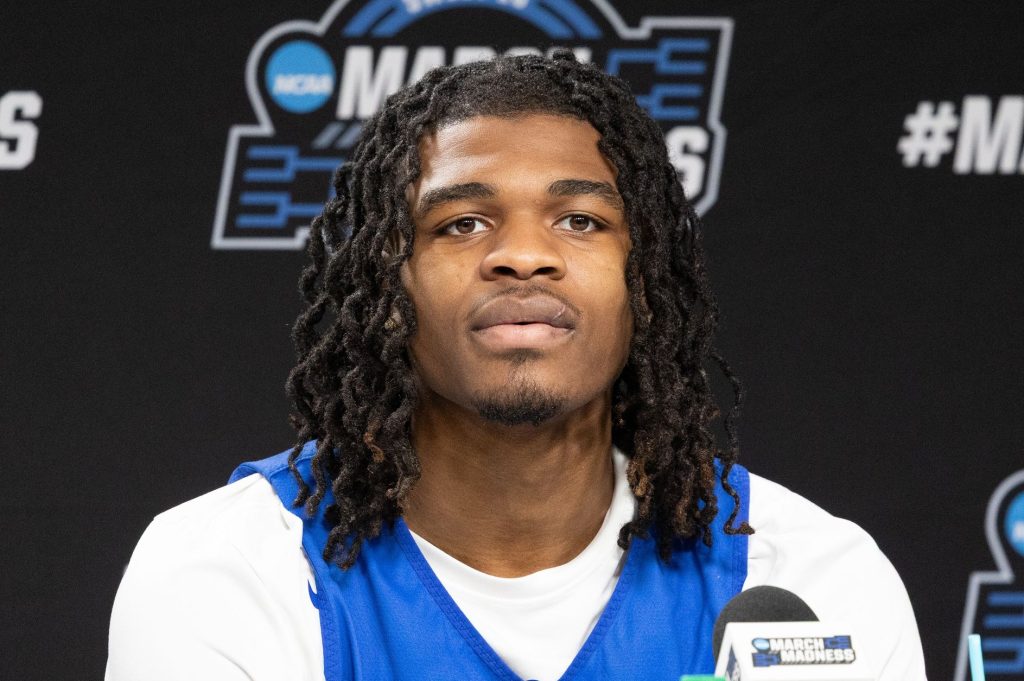 Kentucky star gains preseason attention amid warnings from otega oweh