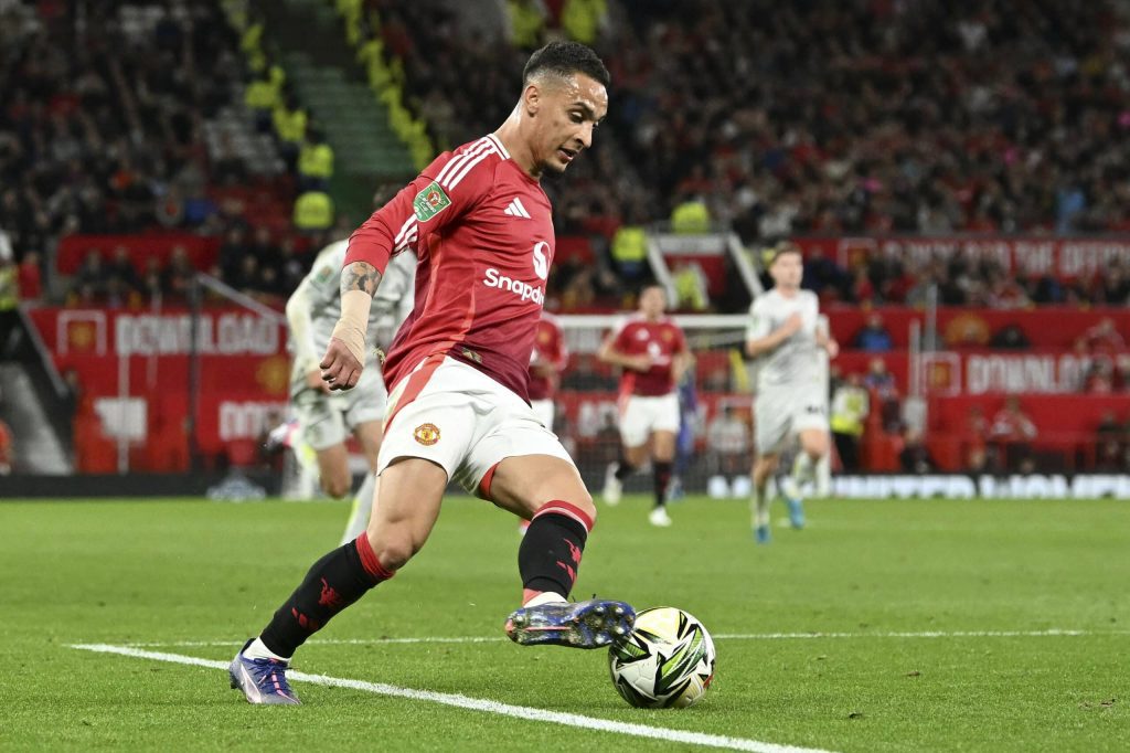 Man united star eyes la liga move for fresh challenge