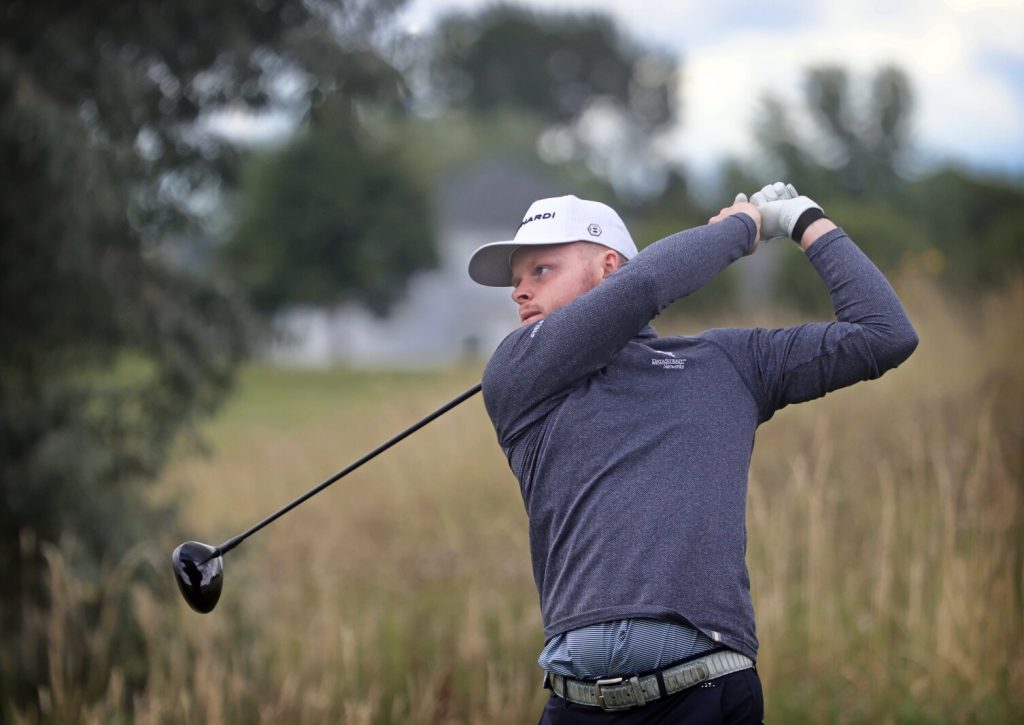 Rose creek stands strong at bobcat north dakota open