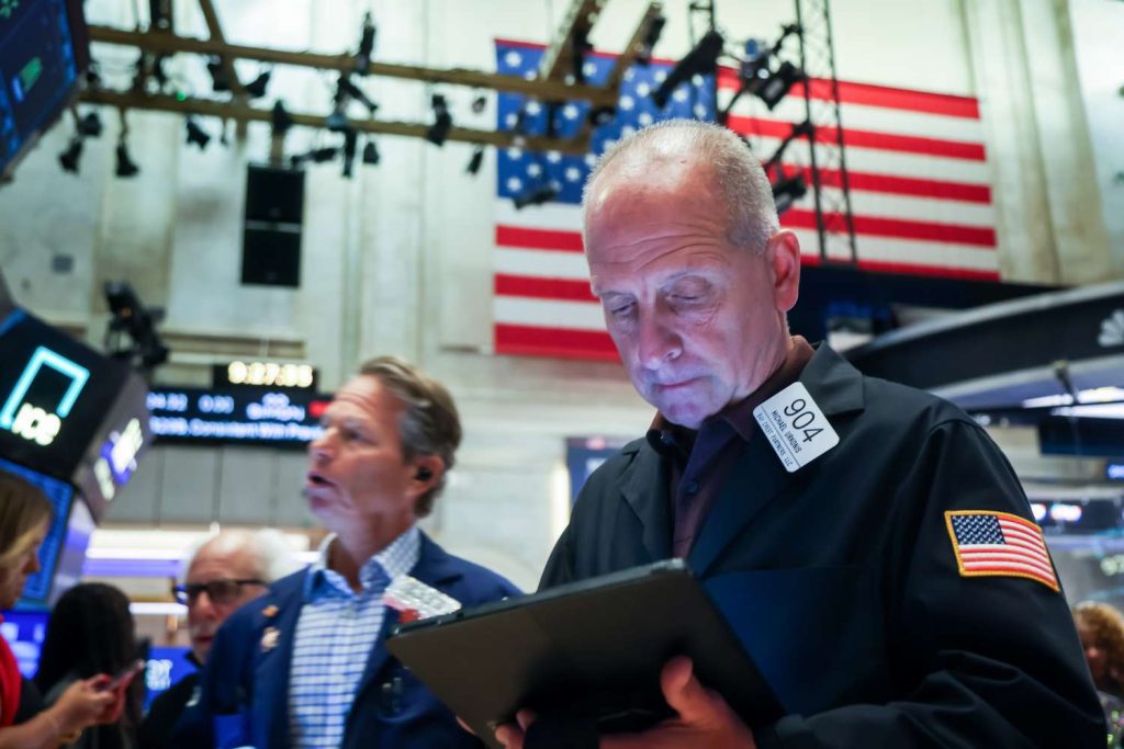 Stocks surge as investors analyze earnings and monitor tariff updates