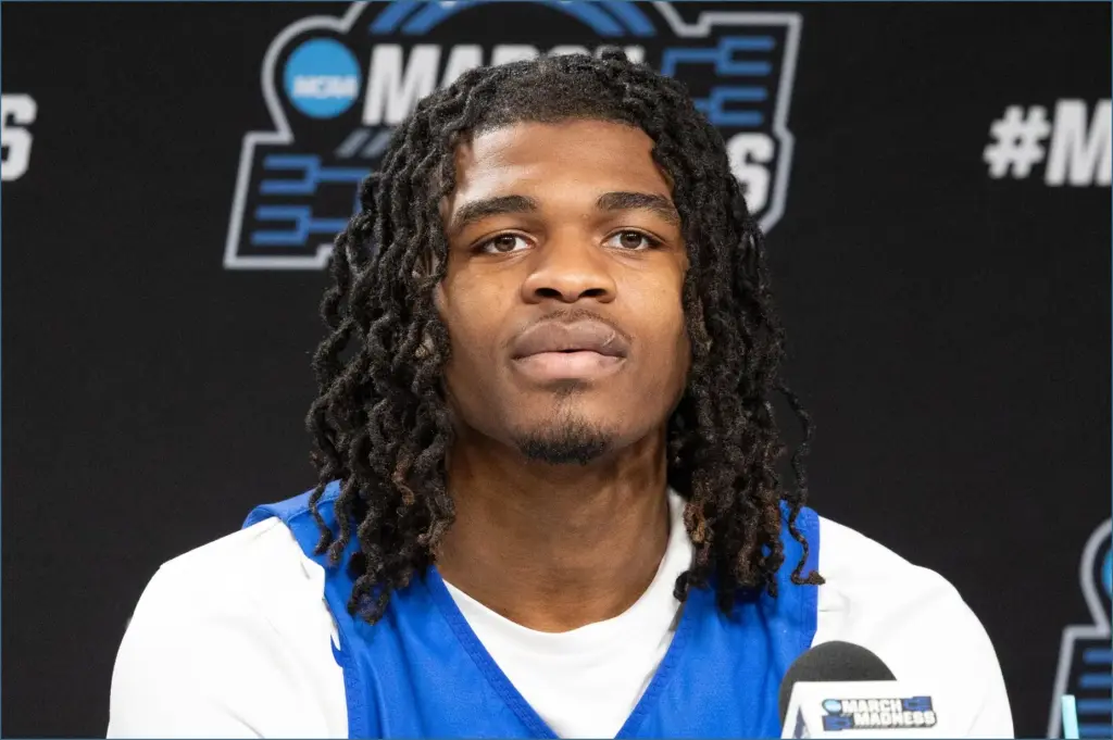 Kentucky star gains preseason attention amid warnings from otega oweh