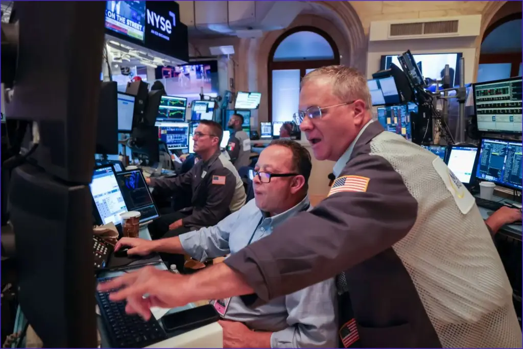 Major indexes steady near record highs as retail earnings approach