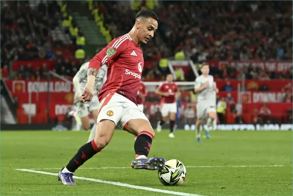 Man united star eyes la liga move for fresh challenge