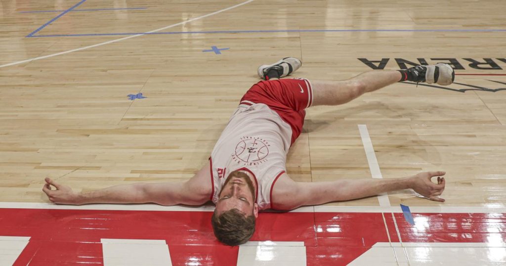 Illinois state men's basketball kicks off season with practice at