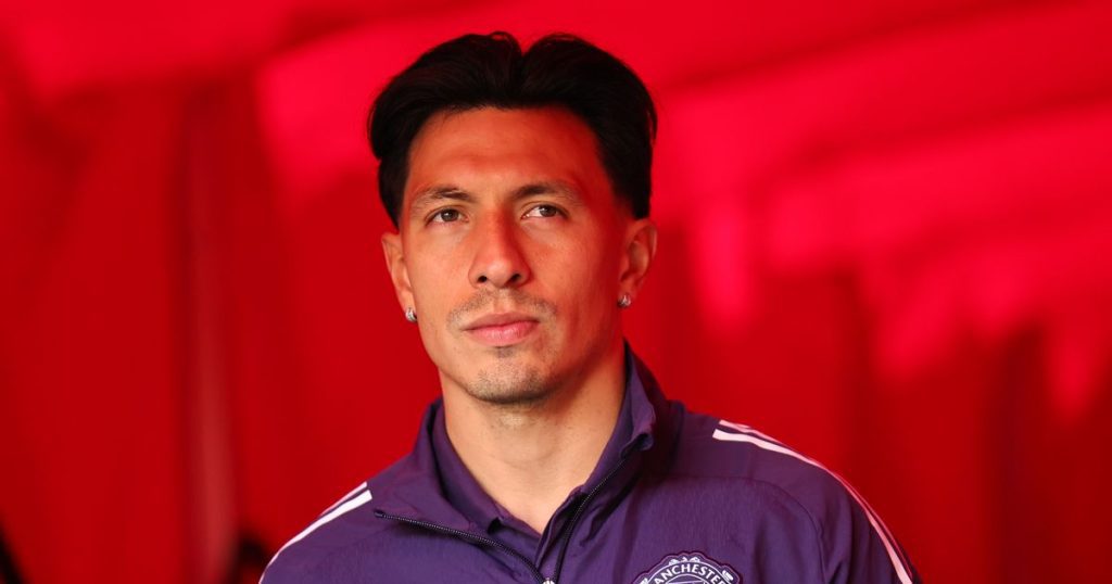 Lisandro martinez's impact at man united highlights ruben amorim's influence