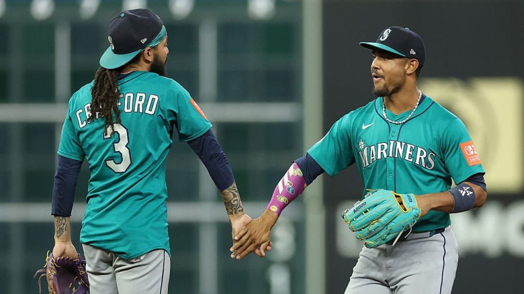 Mariners poised to capture al west title