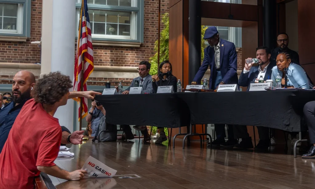 Metropolitan park hearing concludes unexpectedly amid tensions