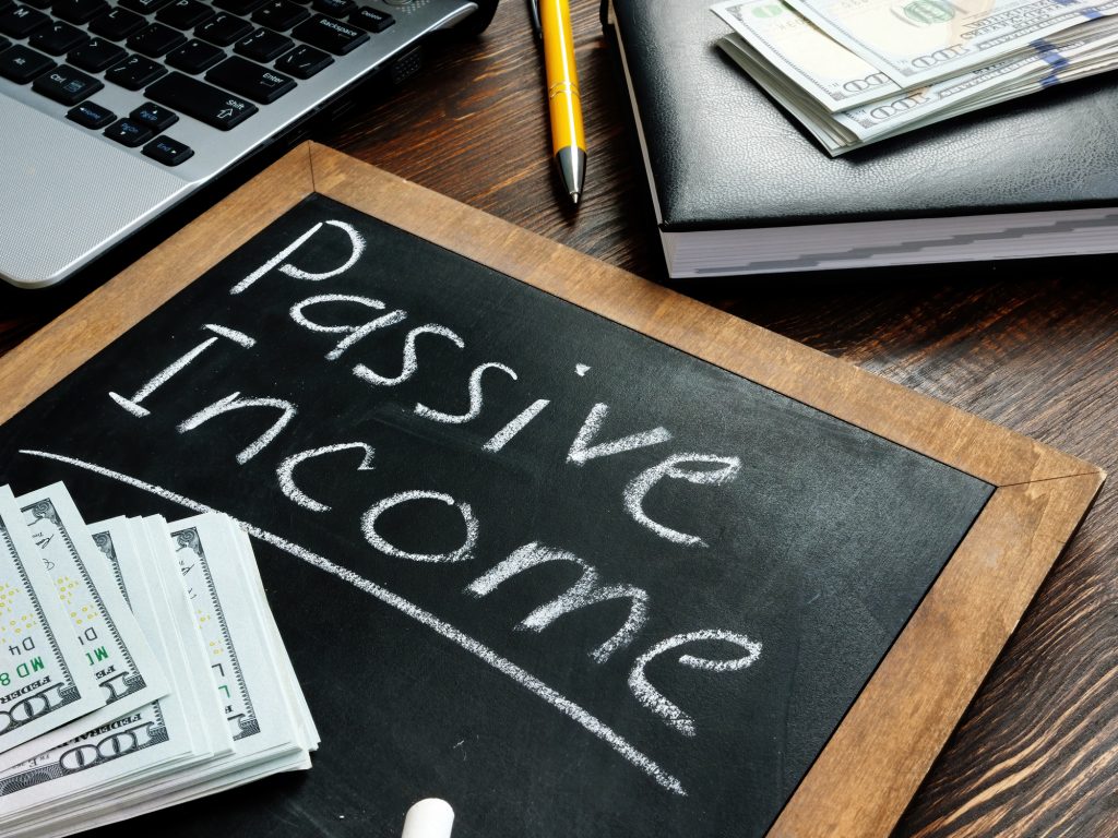 Three dividend stocks to invest $250 in this week for