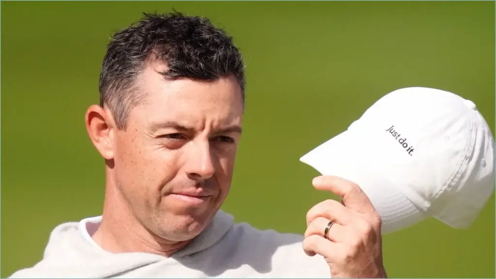 Rory mcilroy's late misstep dims hopes at bmw pga championship