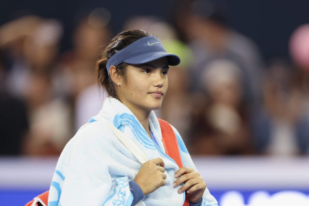 Emma raducanu rounds off tennis season with coach francisco roig