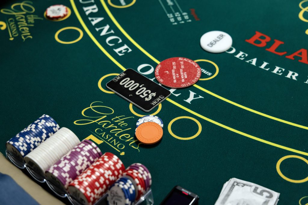 Judge stops california tribes from closing card rooms