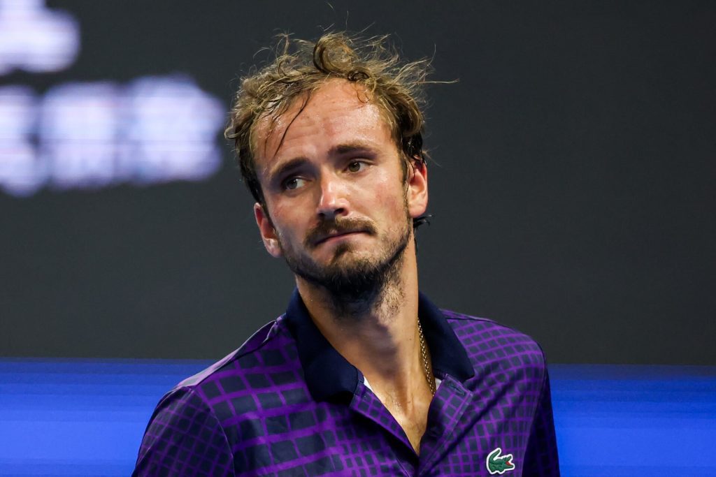 Kafelnikov critiques medvedev's work ethic after china open performance