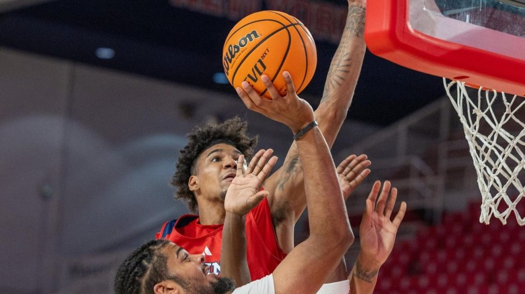 Pitino’s bold move: dillon mitchell joins st. john's starting lineup