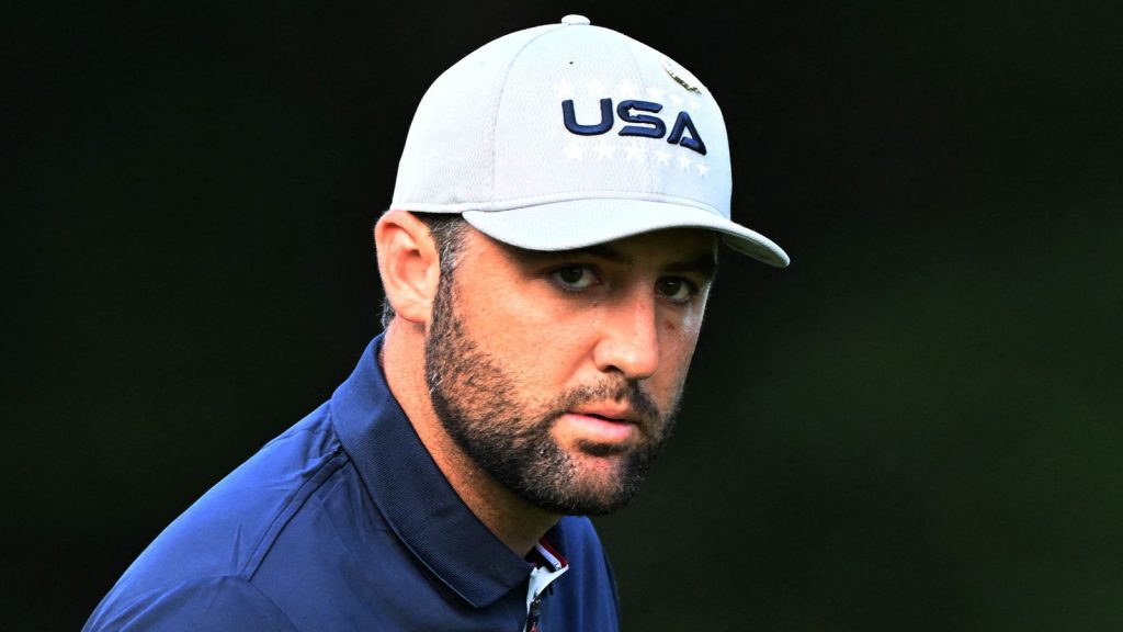 Scottie scheffler and meredith launch free junior golf tour to