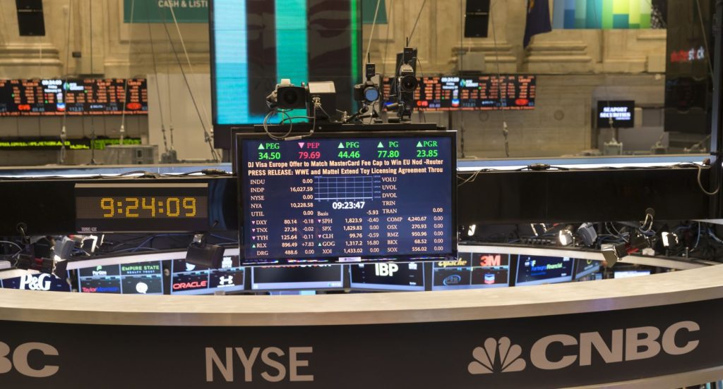Stocks rally on solid q3 earnings and improved trade outlook