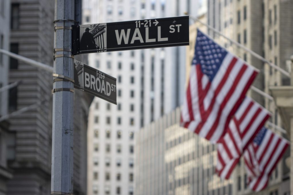 Tech rally cools off, stocks close in varied territory