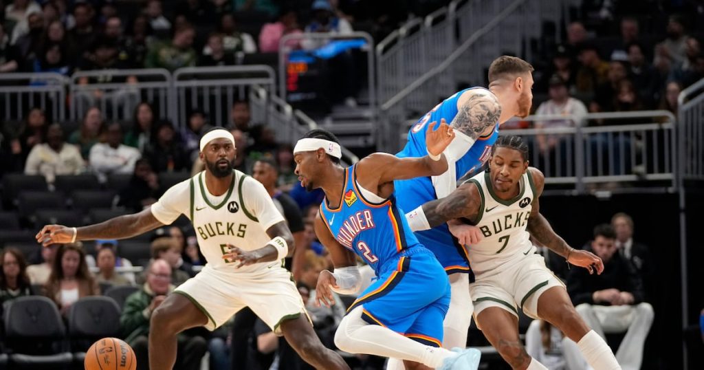 Western conference teams lead nba championship odds as season approaches