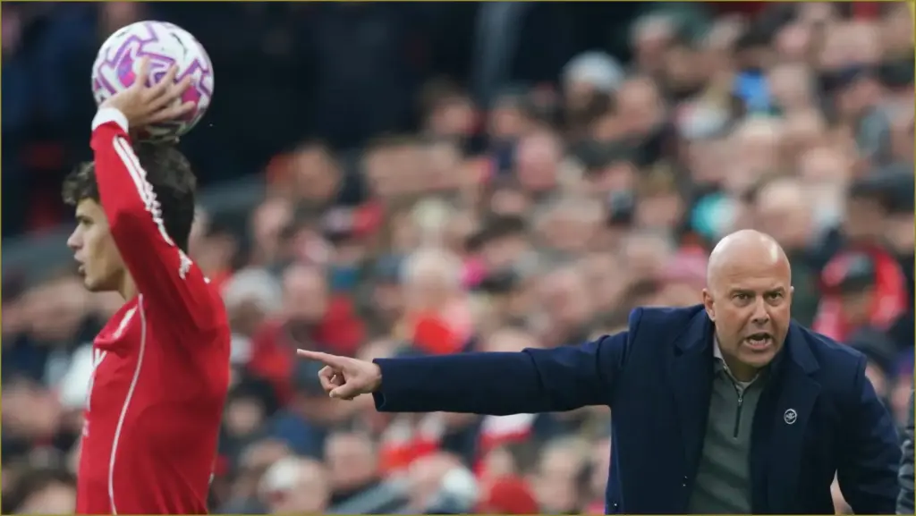 Liverpool’s Challenge: Overcoming Low Blocks and Long Balls in Premier League Struggles Liverpool's challenge: overcoming low blocks and long balls in premier