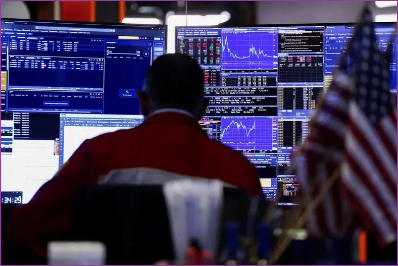US Credit Risks Trigger Global Bank Stock Sell-off Us credit risks trigger global bank stock sell off