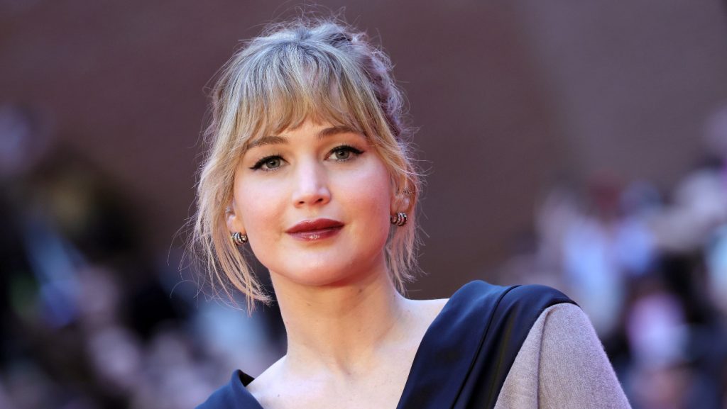 Jennifer lawrence voices concerns about trump