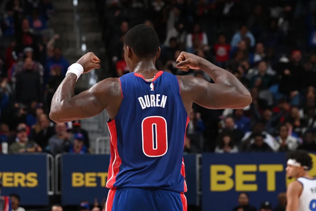 Pistons and mavericks clash: a night of action in mexico