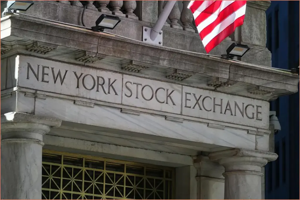 Market futures drop amid concerns over high valuations