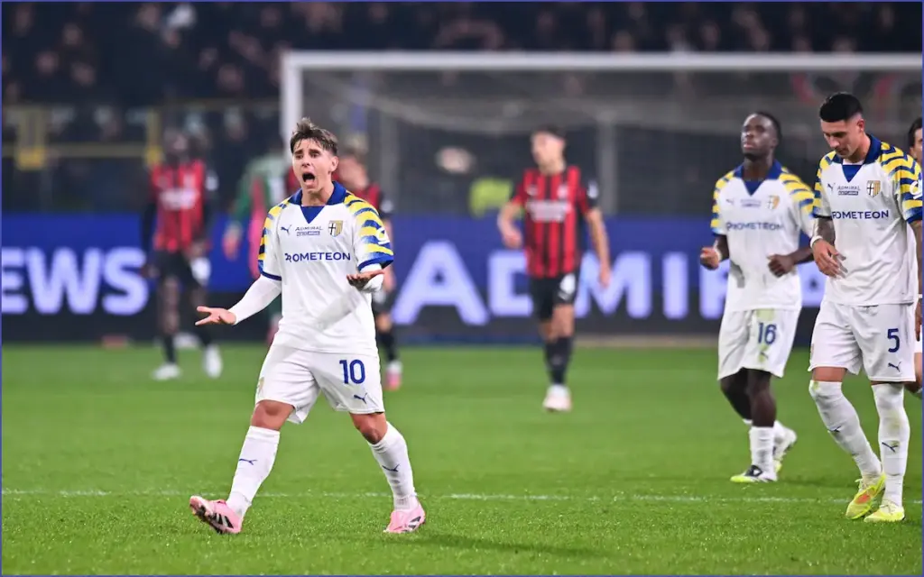 Rossoneri blow two goal lead and lose ground again