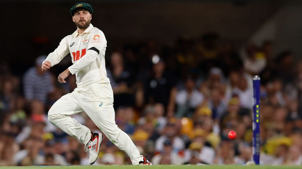 Inglis makes waves as australia eyes ashes victory