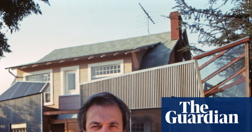 Maximalist visionary: frank gehry and the birth of iconic architecture