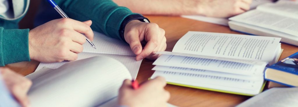 Top Middle Eastern Dividend Stocks Offering Yields as High as 6.6% Top middle eastern dividend stocks offering yields as high as