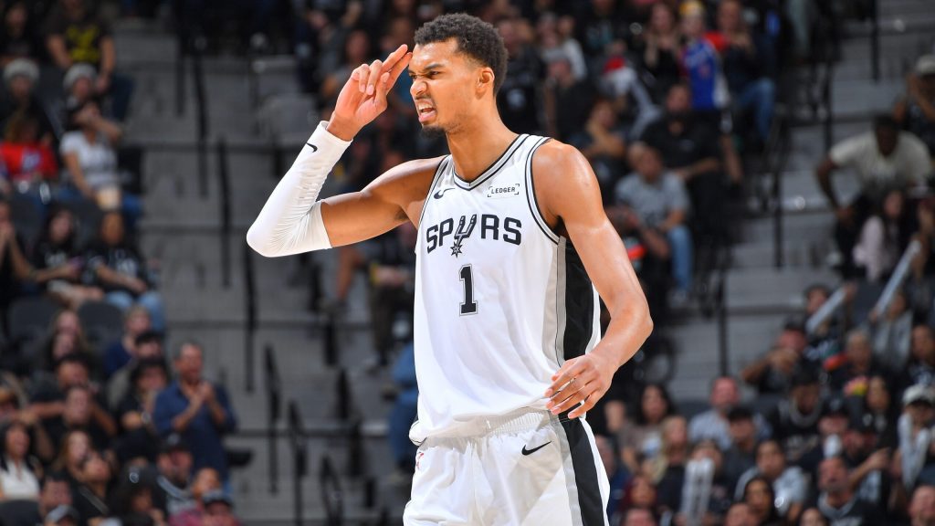 Wemby's dunk of the year bid thwarted as jazz end