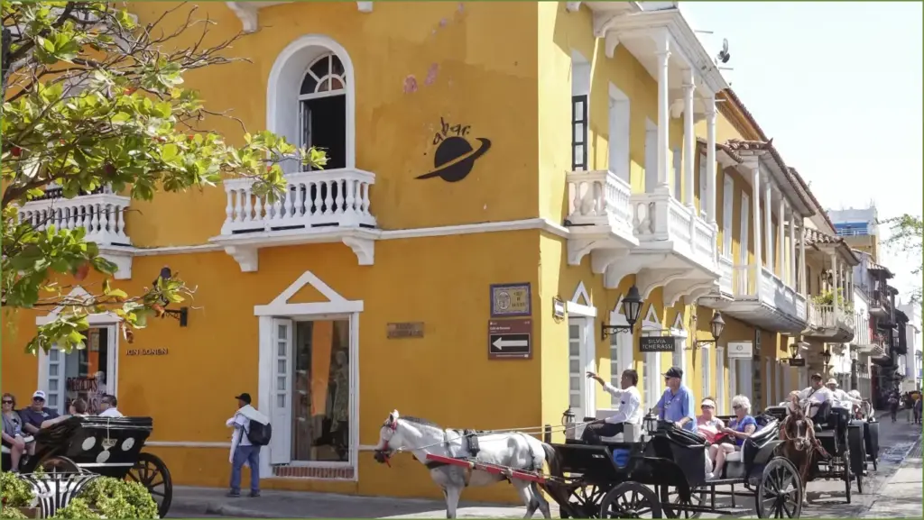 Cartagena Embraces Electric Buggies as Horse Carriages Retire Cartagena embraces electric buggies as horse carriages retire