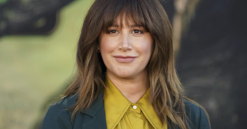 Ashley tisdale calls out toxic mommy group vibes