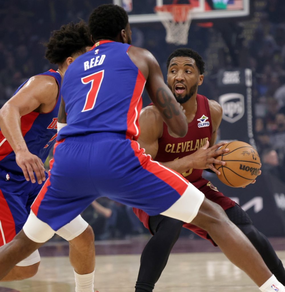 Cavs streak ends with narrow loss to pistons