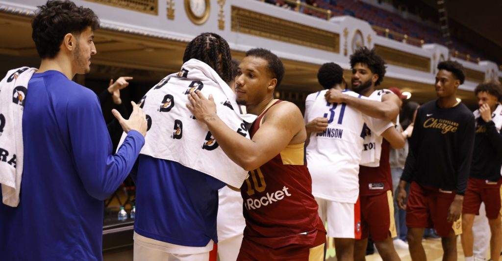 EJ Liddell Shines with 17 Points in Comeback Victory on Long Island Ej liddell shines with 17 points in comeback victory on