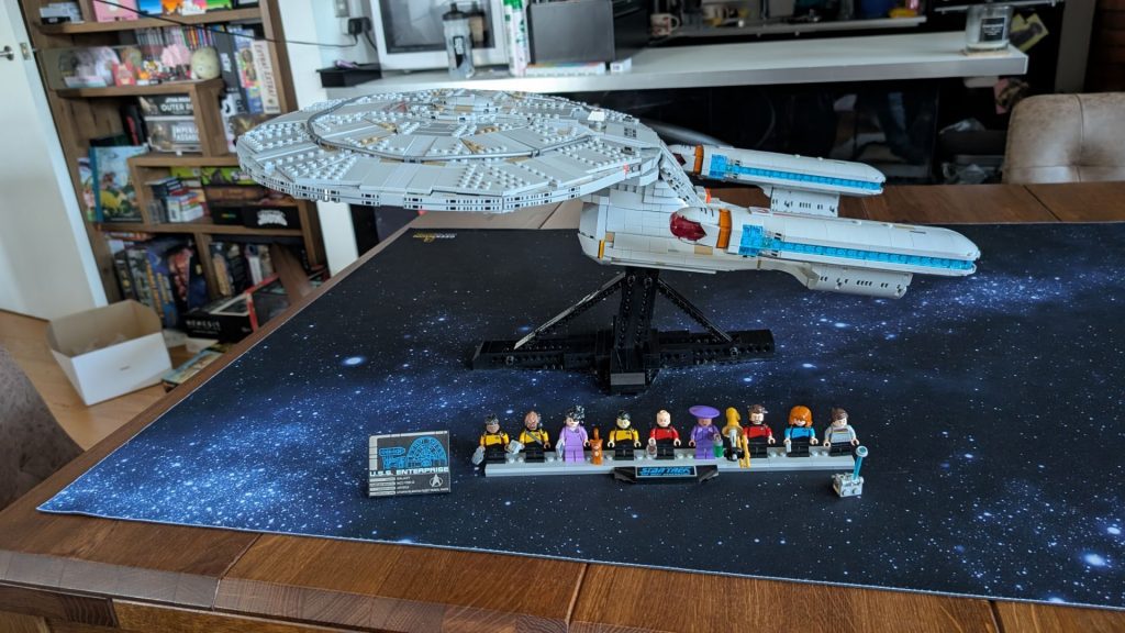 Lego uss enterprise vs. playmobil: which model reigns supreme?