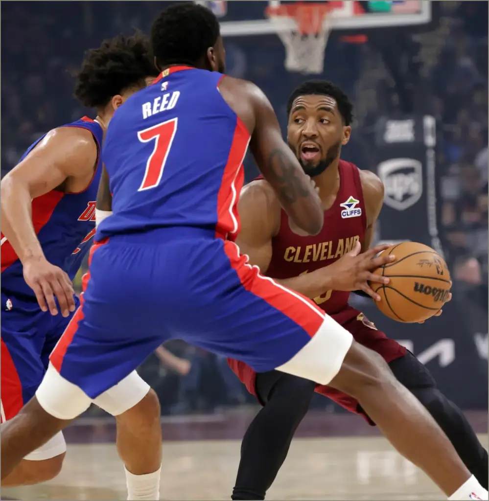 Cavs Streak Ends with Narrow Loss to Pistons Cavs streak ends with narrow loss to pistons