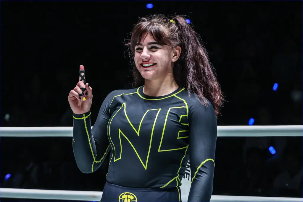 Chase mann stays undefeated and helena crevar claims quick victory