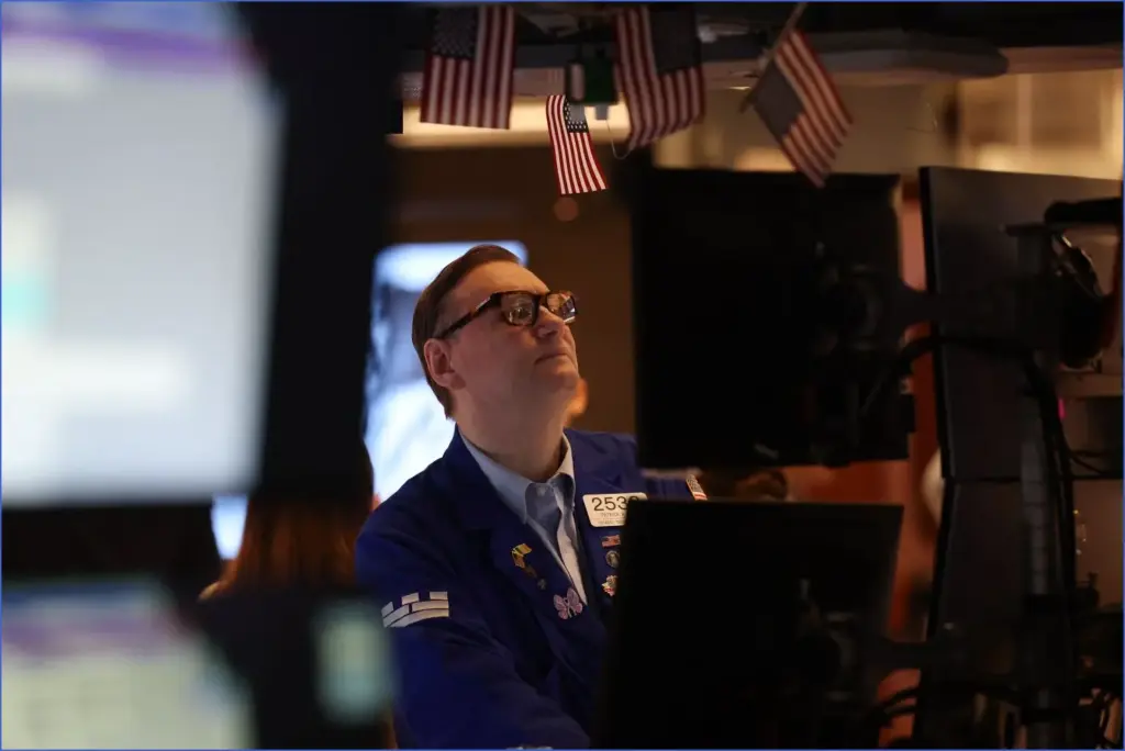 Markets tumble as trump signals new tariffs on greenland; gold