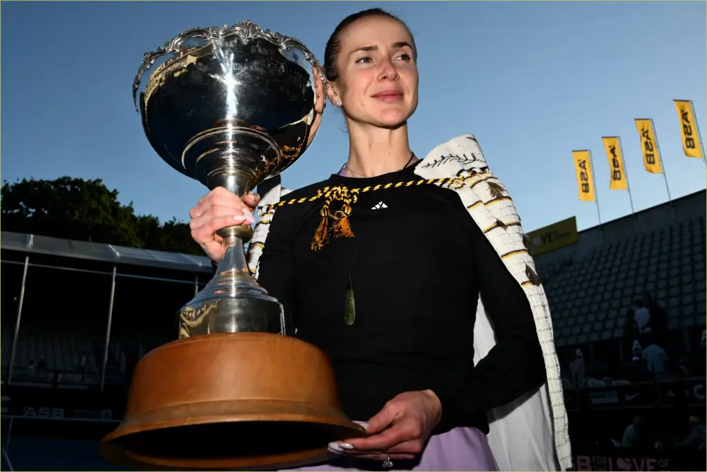 Svitolina celebrates husband's triumph in auckland