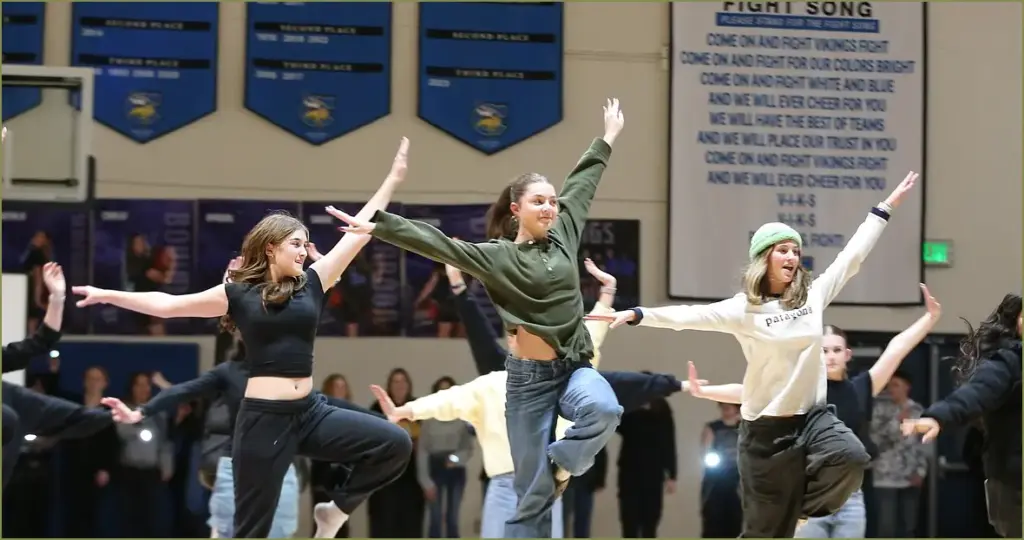 T wolves boxing and vikings showcase spirit week excitement