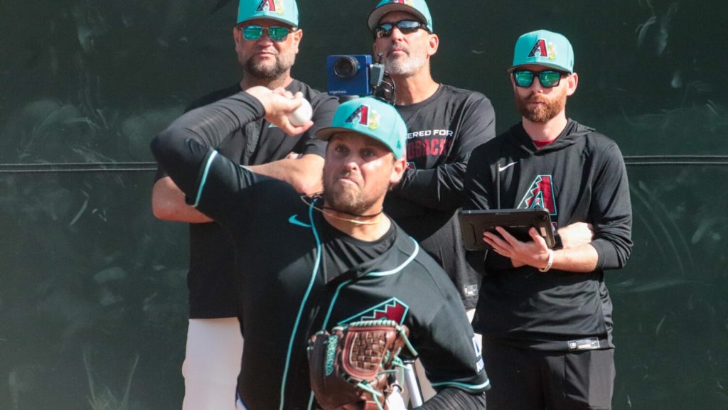 Diamondbacks face key decisions in bullpen management