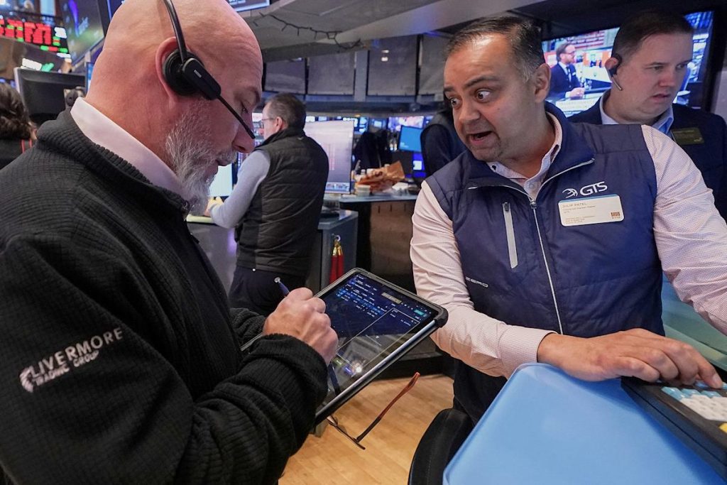 Dow rallies 1,000 points, boosting s&p 500 and nasdaq as