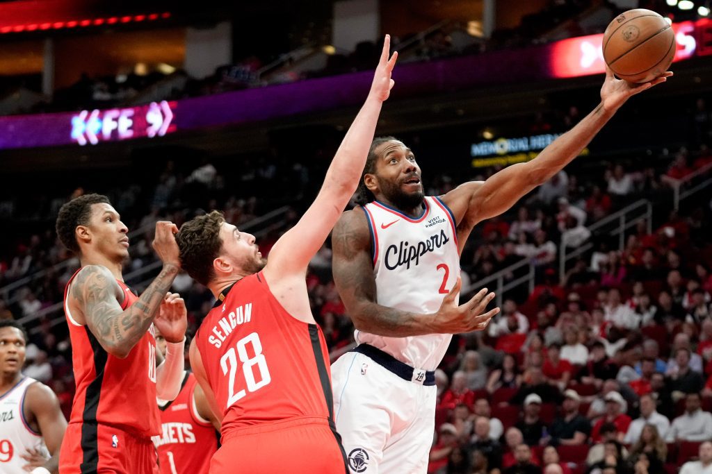 Kawhi leonard's last second heroics lead clippers to victory over rockets