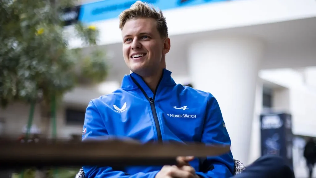 Mick schumacher opens up about unusual experience during 194mph indycar