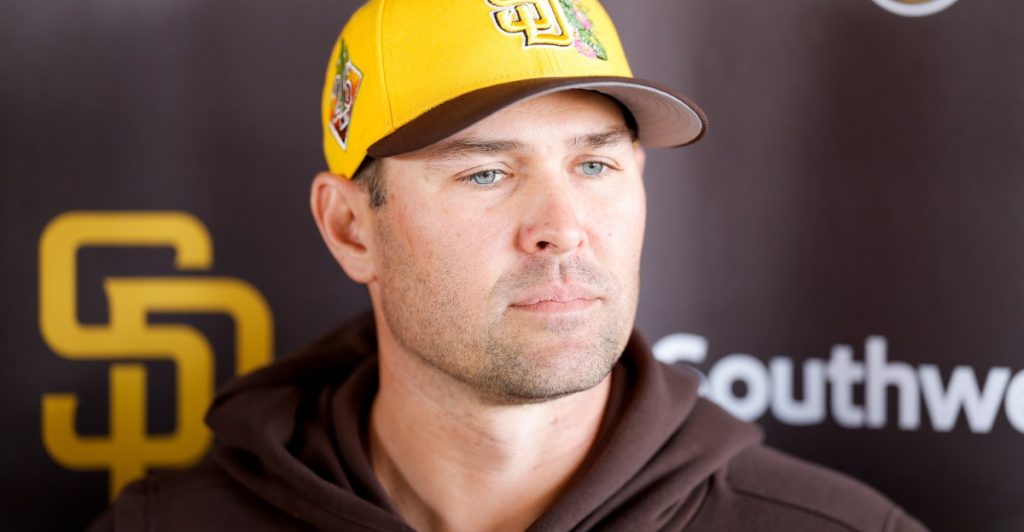 Padres strengthen roster in spring training kickoff