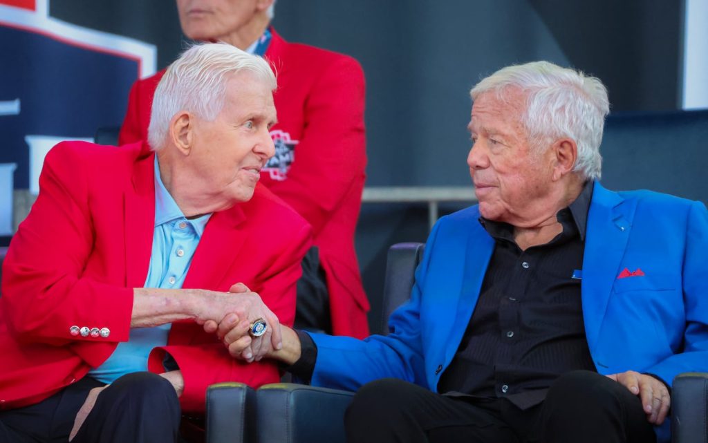 The Patriots: A Super Bowl Week Beyond the Game The patriots: a super bowl week beyond the game