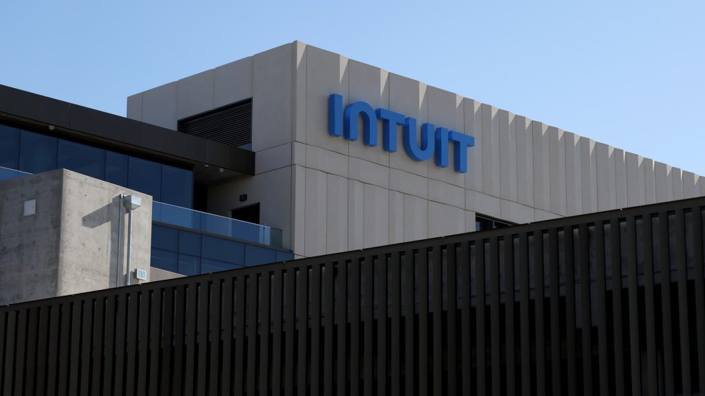 Wall street signals a stock rebound amid software sell off pause