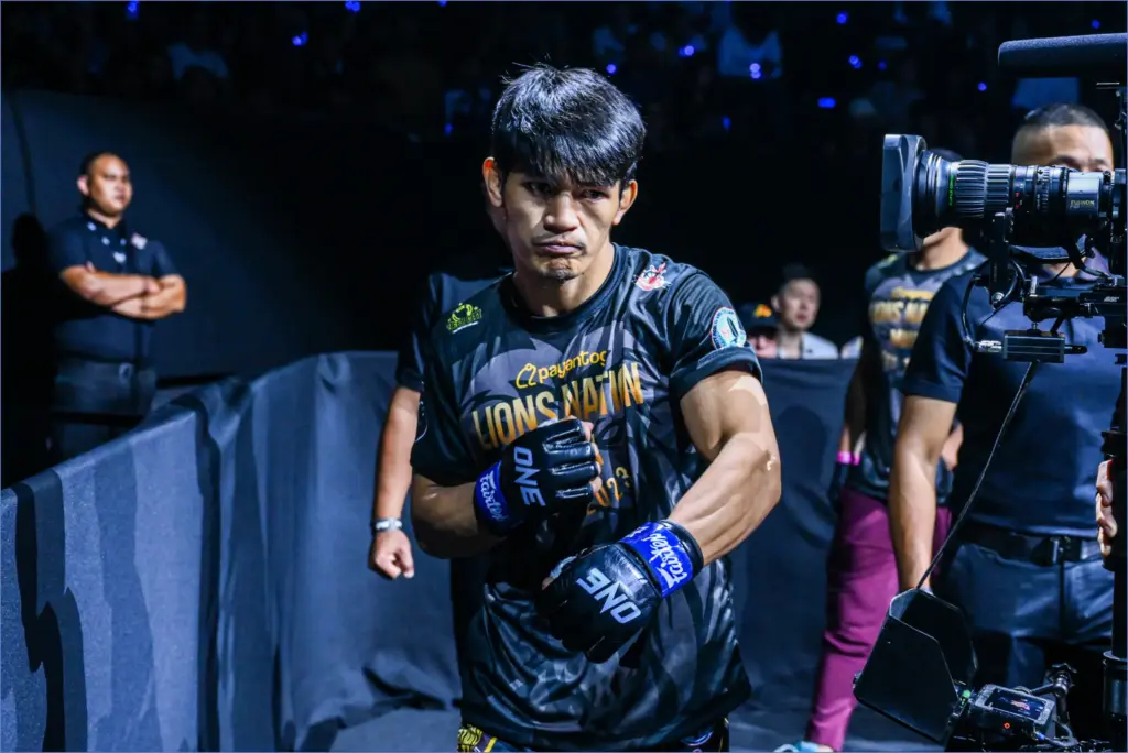 Danny kingad aims to reignite his career against hu yong