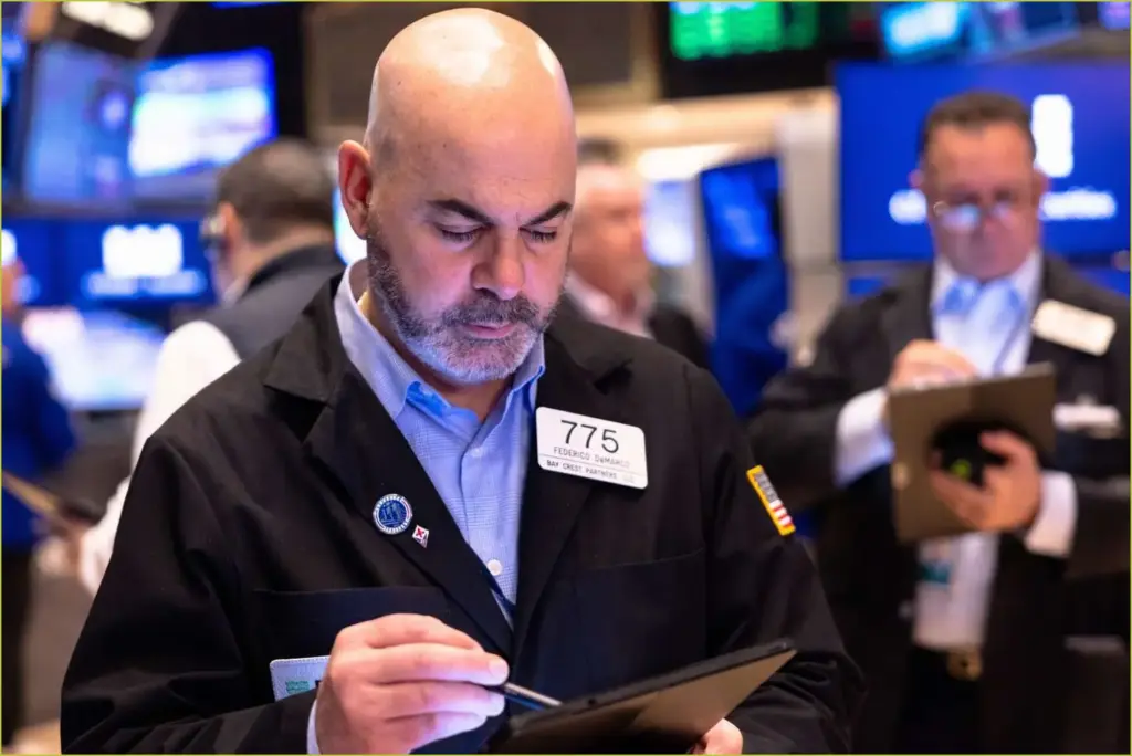 Major market pullback amid earnings rush; amd and tech struggle